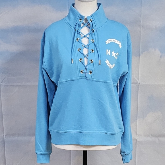 BOXERCRAFT | NORTH CAROLINA CUSTOMIZED LACE FRONT MOCK NECK PULLOVER - N… - Picture 3 of 16